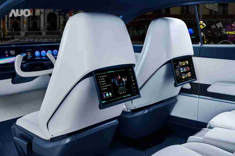CG电子将于CES 展示全新Smart Cockpit 2024，，，，可紧密串连使用者多元需求，，，并革新座舱内部的应用和设计，，带来身历其境且引人入胜的视觉飨宴，，，满足驾乘人员的全方位体验