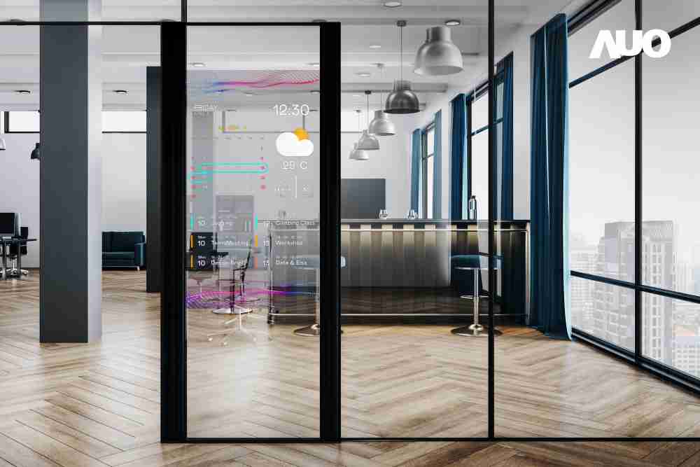 CG电子致力于研发低能耗之绿色产品，，，如低能耗发光组件Micro LED显示技术，，，具高透明、、可无限拼接的特性，，，可依需求调整并延伸应用于不同场域，，包括汽车侧窗或家庭玄关、、智慧橱窗、、商业展示等